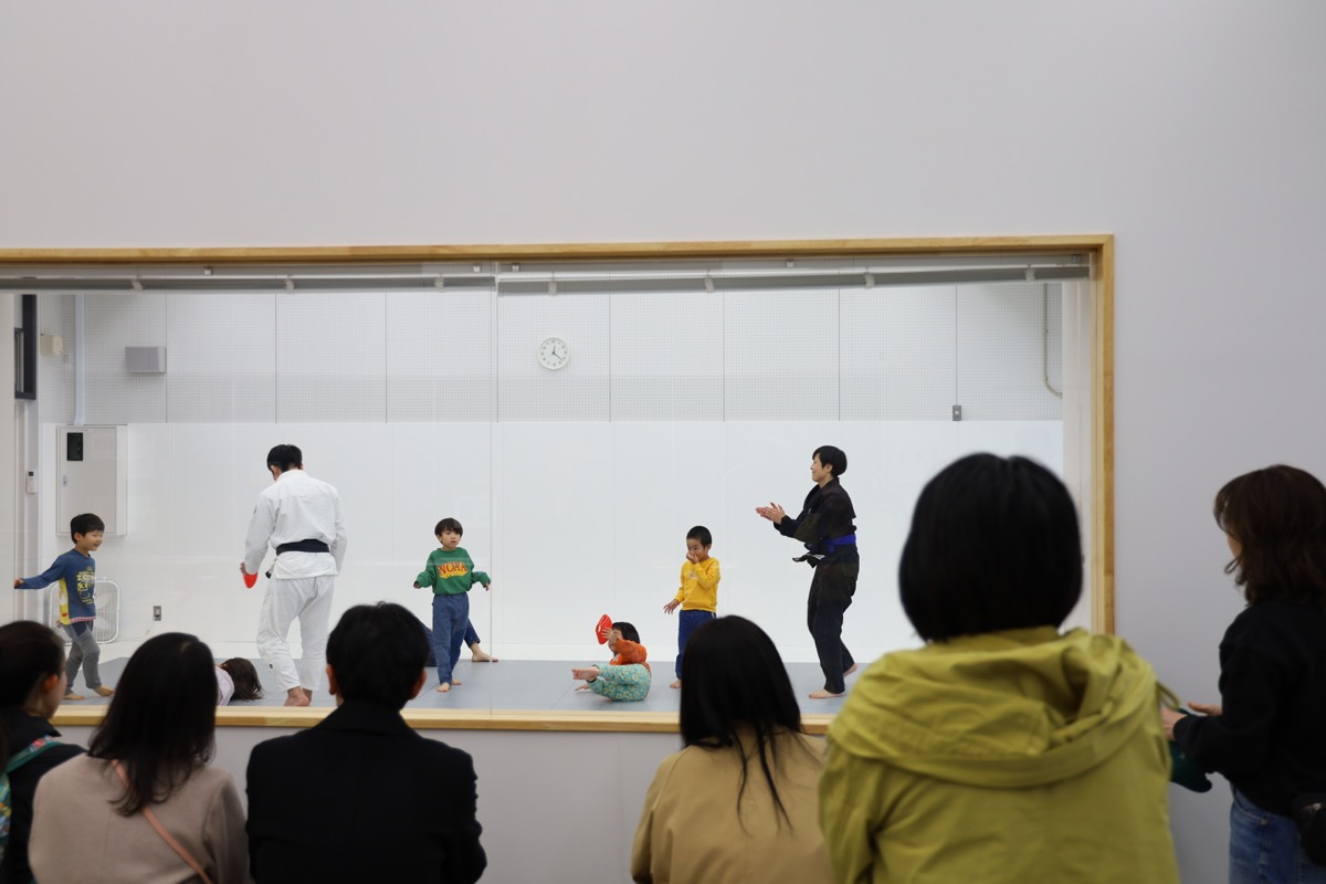 STUDIO Aとクラブハウスをつなげた利用例