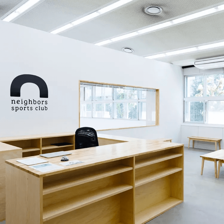 neighbors sports clubの受付・クラブハウス